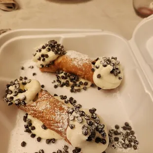 Cannolis