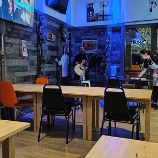 Really good meatball sandwich!  Live music on Wed...nice cozy place