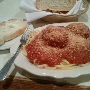 1/2 Spaghetti &amp; 1/2 Ravioli...yum!