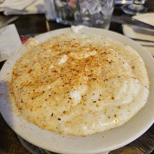 Romanos Bar & Grill
