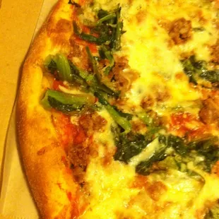 The Ferroni pizza: broccoli rabe, sausage, garlic, mozzarella.