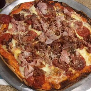 Razor thin crust pizza