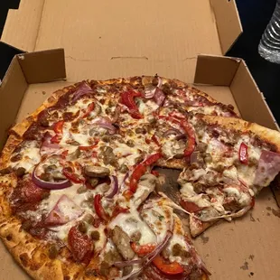 Med Deluxe minus the black olive.