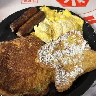 a plate of breakfast food