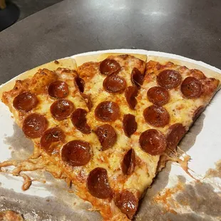 Pepperoni pizza