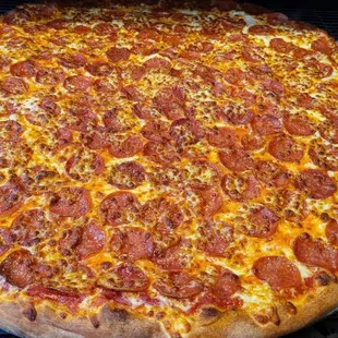 Roman's 24in Mammoth Pizza