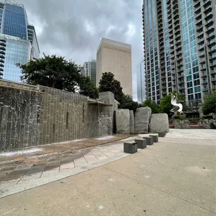 Sculpture &amp; fountain