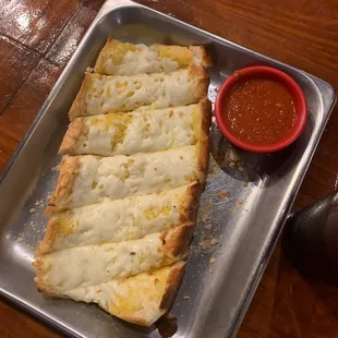 Garlic Bread with Cheese Garlic Bread with Cheese