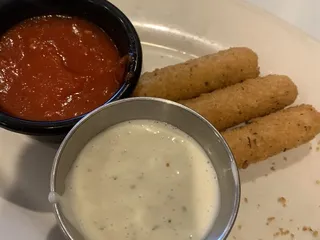 Moni's Pasta & Pizza