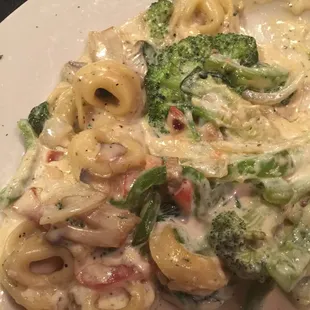 Tortellini Primavera! Soooo yummy