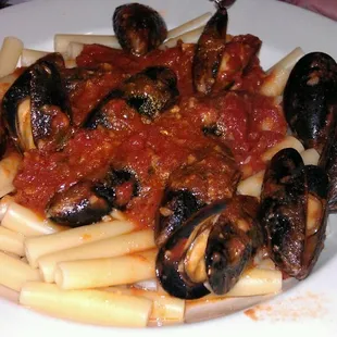 pasta dish, pasta, food