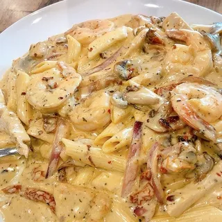 Roma's Spicy Salmon and Shrimp