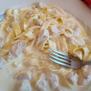 Chicken Fettuccini Alfredo