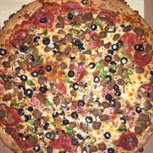 ROMA'S SUPREME!! Loaded with meets and veggies