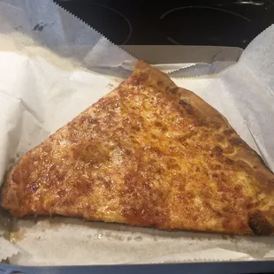 Slice of plain pizza. Very good NY style.