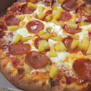 small pineapple and pepperoni pizza