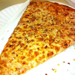 I Sprinkled it with some Parmesan cheese, crushed red pepper and Italian seasoning or dried basil(wasn't paying attention).