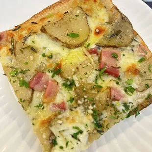 Rosemary Potato, Scamorza and Pancetta Pizza
