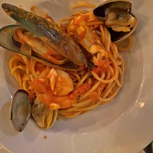 Spaghetti de mare in arrabiatta sauce