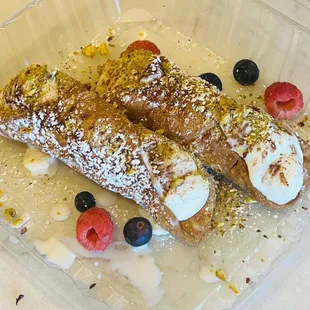Cannoli Freschi