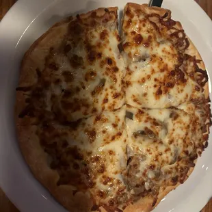 Hamburger and mushroom lunch pizza