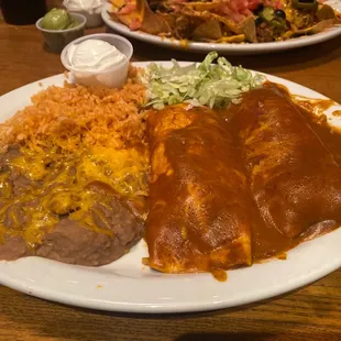 a plate of mexican food
