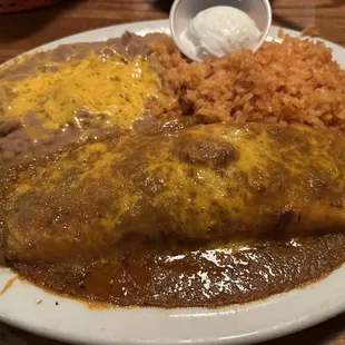 Luncheon size Tacorito with beans and rice