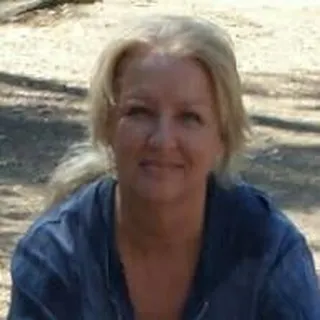 Lori C.