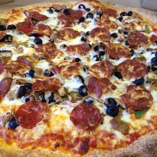 i love their pizza that's why i take advantage of their buy one get one free monday and tuesday