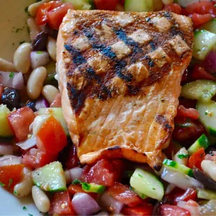 Cannelini Bean &amp; Grilled Salmon Salad