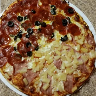 Pep/ olive and Canadian bacon/pineapple