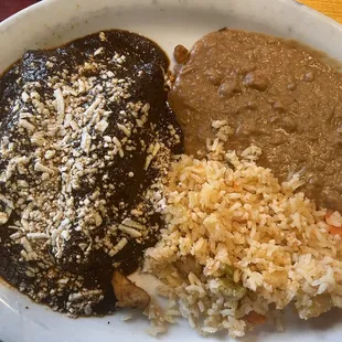 Enchiladas De Mole plate