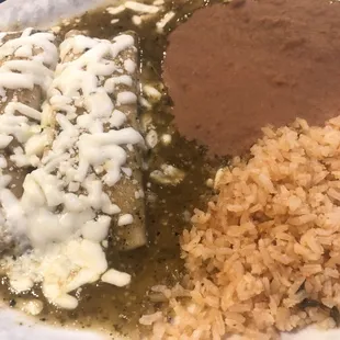 Enchiladas De Tomatillo