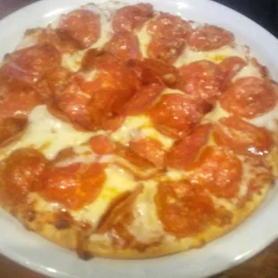 Yum small pepperoni pizza freaking hot and delicious!!!!