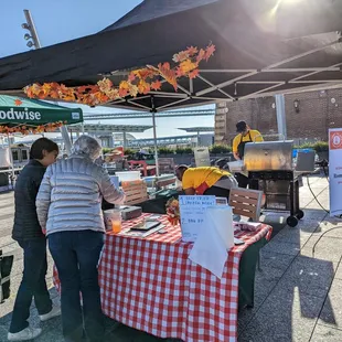 Ferry farmers market, 10/28/22