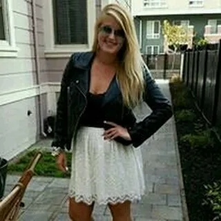 Lexie S.