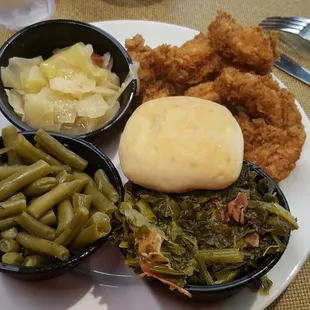 Chicken tenders, cabbage, green beans, mustard greens, roll. So GOOD