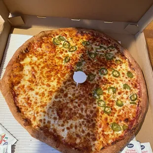 Cheese pizza with jalapeño