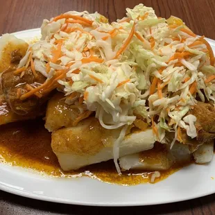Chancho con yucca (pork with yucca)