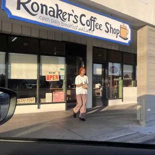 Getting quick breakfast before school