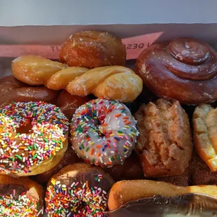 food, dough desserts, donuts