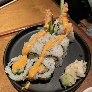 Spicy shrimp tempura roll