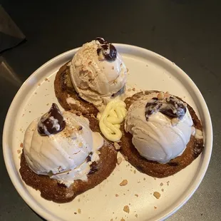 Chocolate chip cookie with peanut butter ice cream