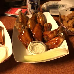 fried chicken, chicken wings, poultry, bbq chicken, chicken wings and fried chicken, chicken, food, fried chicken wings, bbq wings