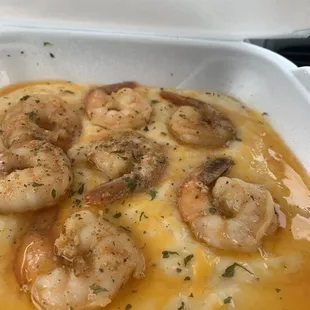 Shrimp and Grits look good but needs salt or a tasty gravy!!