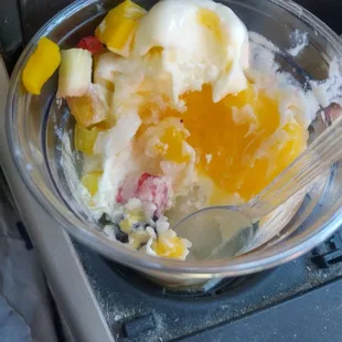 Gelati being eaten while driving, too good to wait...