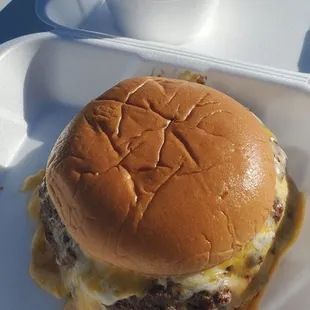 Super Chili Cheese sausage Burger