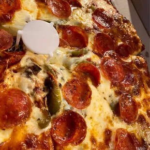 Pepperoni, mushroom, and green pepper pan pizza