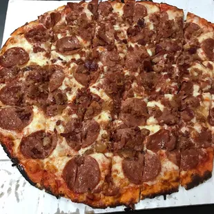 Family size pepperoni and bacon