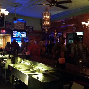 Great night time atmosphere for a late night drink